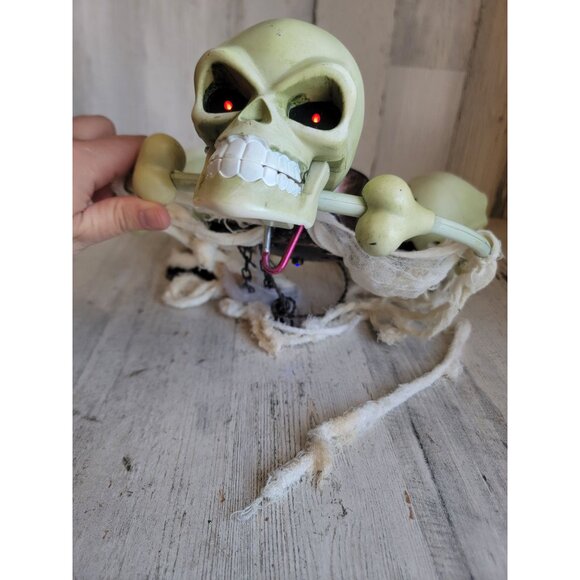 Animated Halloween skull chandelier AS IS hanging crop decor scary - Picture 4 of 11
